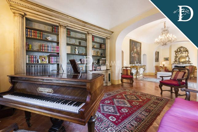 Villa for sale in Via Dante Alighieri, Cetona, Toscana