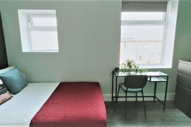 Studio house on Room 2, 188 Trafalgar Street, Ashton-Under-Lyne, £550/mo