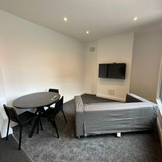 2 Monks Road, Coventry photo 3