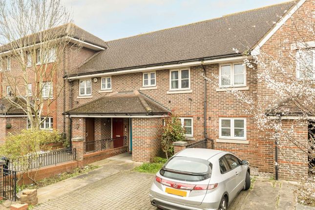 Thumbnail Property for sale in Dormers Rise, Southall