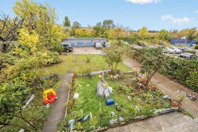 53 Llanover Road, Wembley photo 2