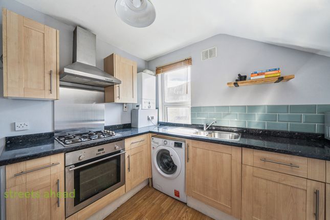 Top Floor  Flat, 1, Colby Road, London photo 3