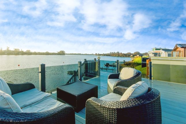 26, Waterski Lake, Tattershall Lakes, Sleaford Road, Lincoln photo 2
