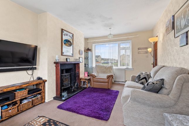 End terrace house for sale in Dundonald Crescent, Irvine, North Ayrshire
