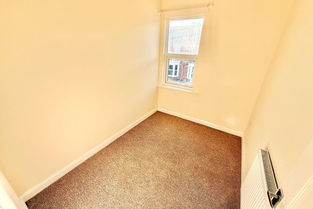 Flat 4,, 124, King Edward Road, NORTHAMPTON photo 5