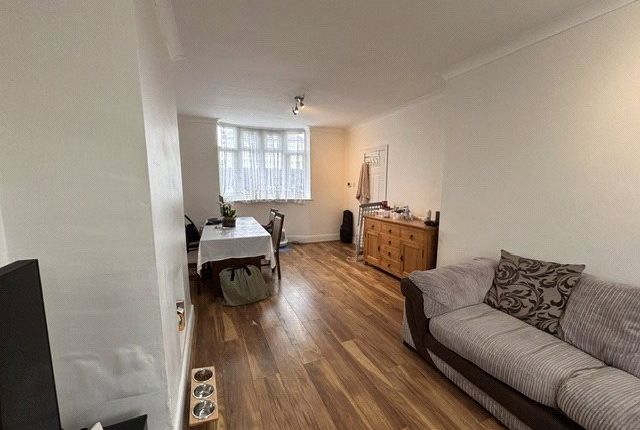 154, Vernon Road, Feltham photo 3