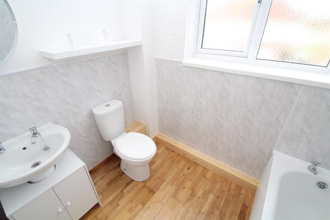 85, Hughes Street, Swindon photo 4