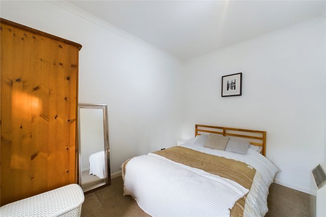 21B,, Cookham Road, Maidenhead photo 4
