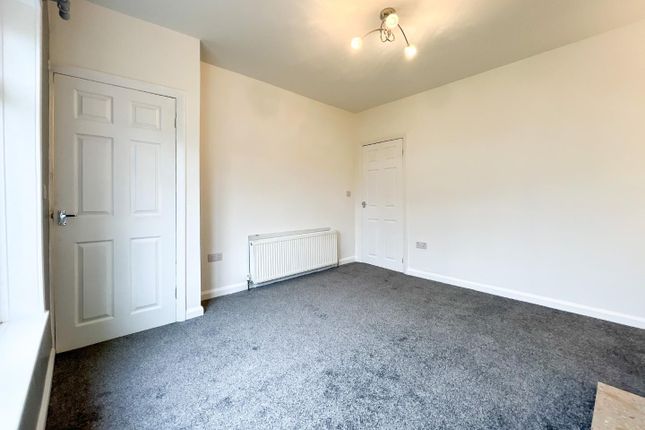 17, Sunnydale Avenue, Brighouse photo 3