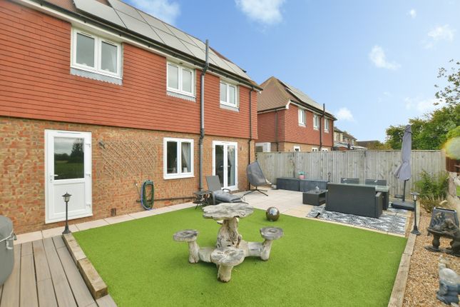 2 River Mews,, Rhee Wall Road, Brenzett photo 4