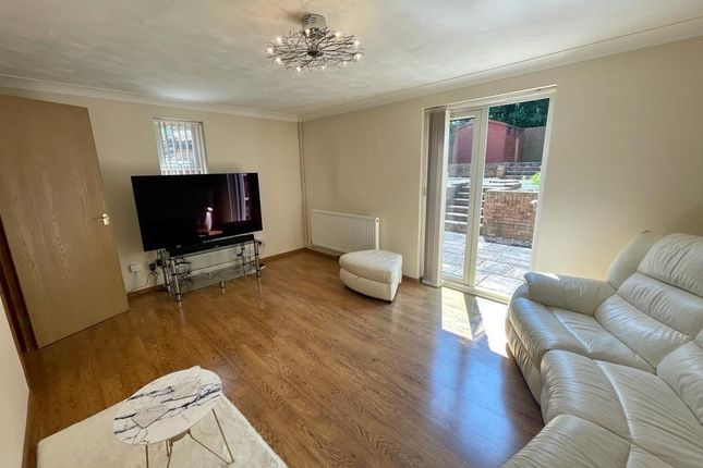 Property to rent in Rushleys Close, Loughton, Milton Keynes