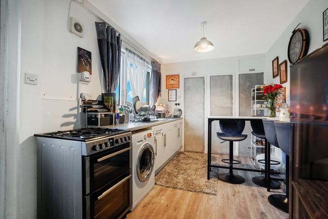35, Castle View, Perth photo 5