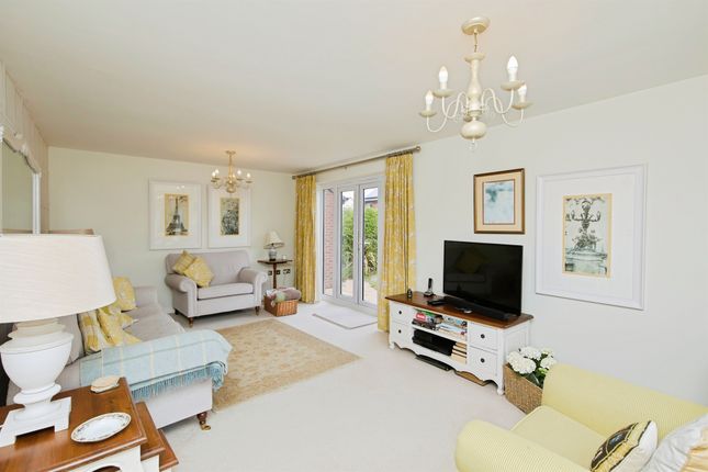 2, Merevale Way, Derby photo 4