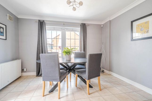 72, Highfield Road, Bedfordshire photo 4