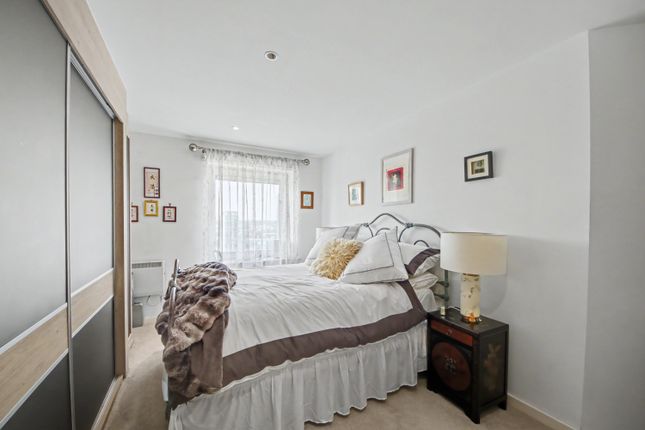 Apartment 1109, Imperial Point, The Quays, Salford photo 4