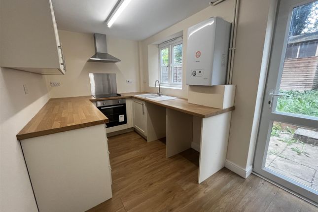 24, Russett Way, Newent photo 3