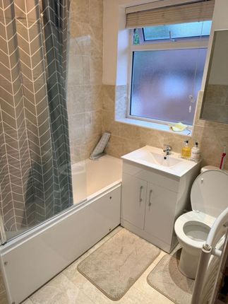 165 Tolcarne Drive, Pinner photo 5