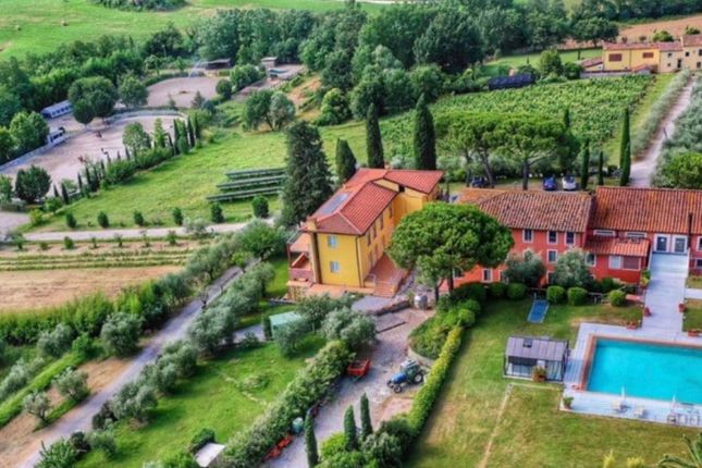 Thumbnail Country house for sale in Via Lucchese, Capannori, Toscana