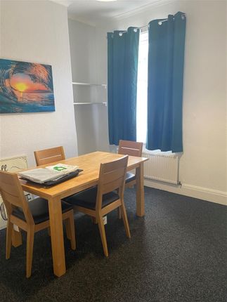 Shared accommodation to rent in Vermont Crescent, Worthing Street, Hull