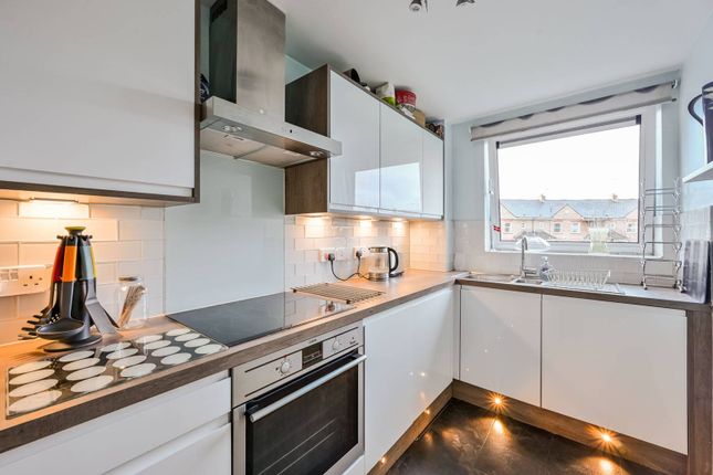 Thumbnail Flat for sale in Greenfell Mansions, Greenwich, London