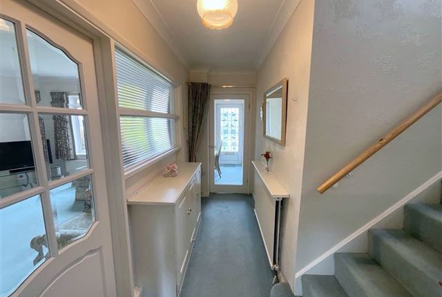 17, Whiston Grange, Rotherham photo 4