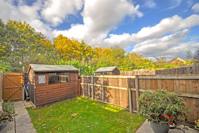 Terraced house to rent in Avocet Way, Bicester