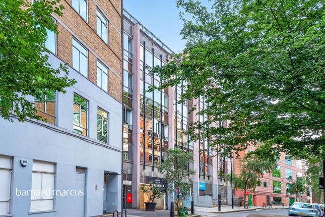 Flat 2, 5th Floor, 30, New Compton Street, London photo 4