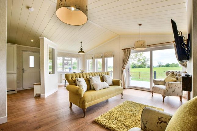 Bungalow for sale in Ladera Park, Back Lane, Eaton, Cheshire
