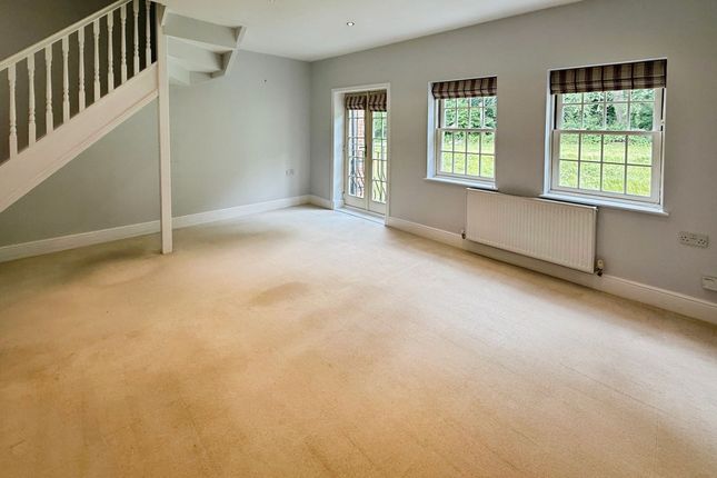 15 The Woodlands, Telford photo 2