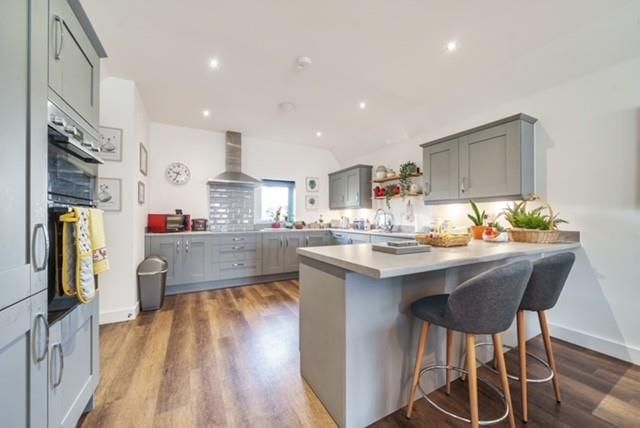 19, Cherry Blossom Way, Yeovil photo 4