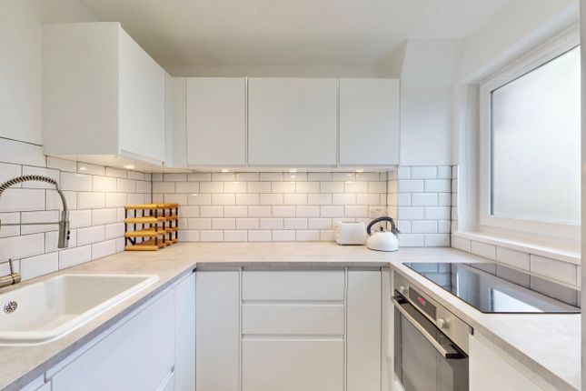 75,, Millender Walk, London photo 4