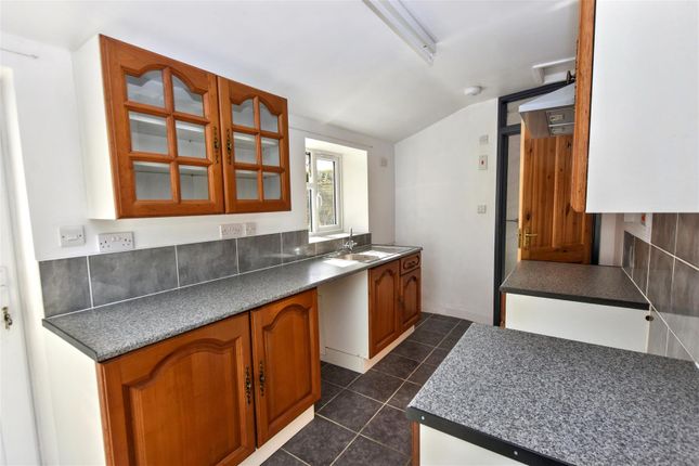 4, New Row, Redruth photo 4