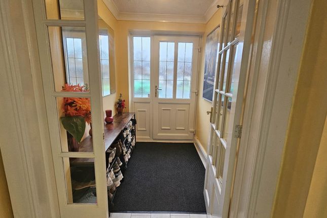 3, Rowanwood, Oldham photo 5
