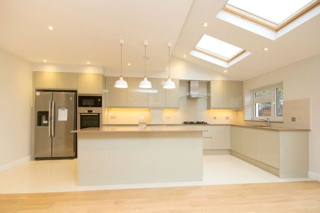 31, Castlebar Park, Ealing photo 4