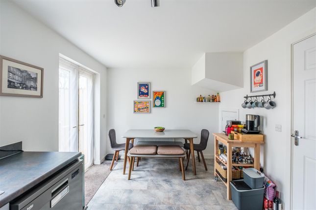 20, Spinner Terrace, Larkhall photo 3