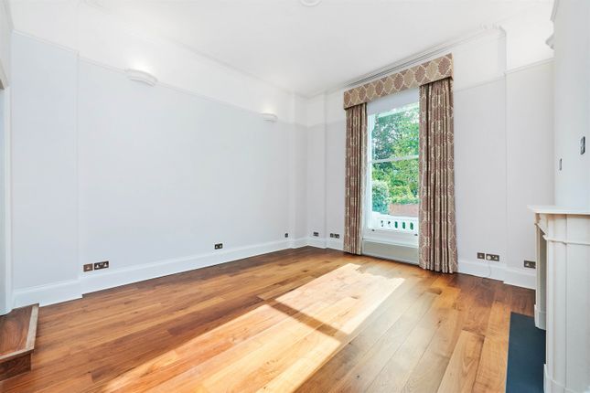 Flat 5, 4 The Boltons, London photo 2