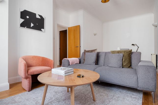 Thumbnail Flat to rent in Waterloo, London