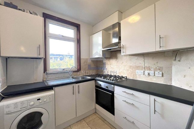 Maisonette to rent in Montana Road, Tooting Bec, London