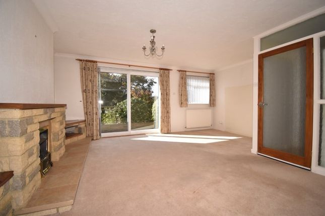 2, Cherry Tree Close, Exeter photo 4