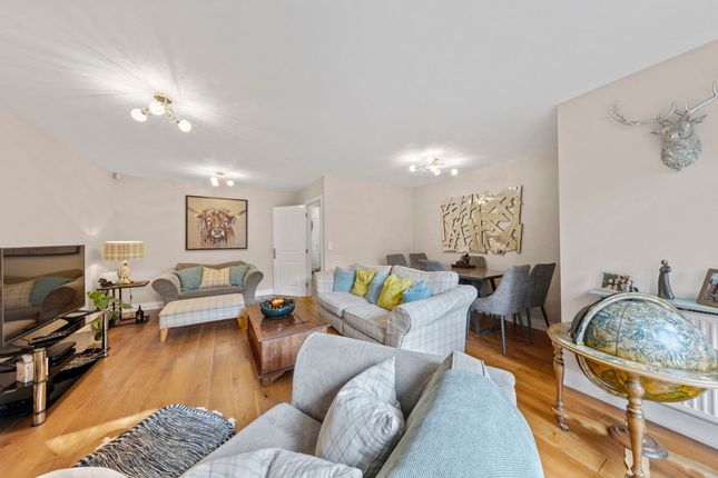 5 Drapers Court, Warrington photo 3