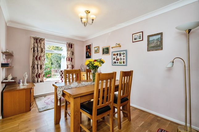 12, Warren Green, Norwich photo 3