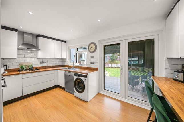 83, Hurstfield Crescent, Hayes photo 5