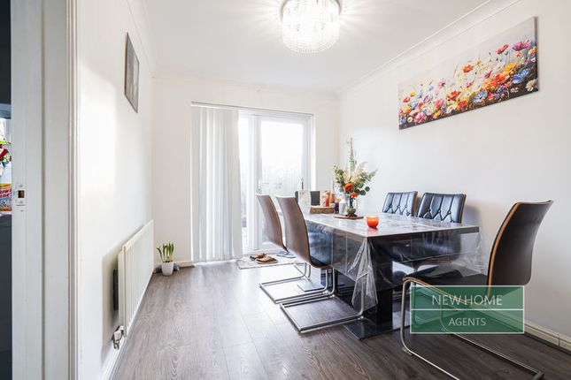 17 Parkside Mews, Stanley Road, Manchester photo 4
