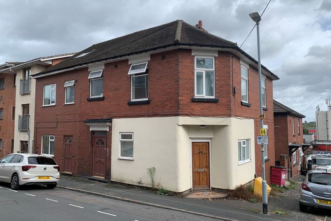 5-bed flat on Epworth Street, Stoke-on-Trent, £160,000