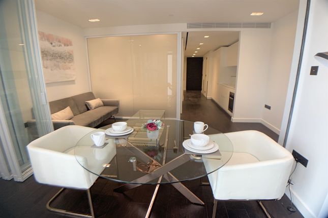 Flat to rent in Casson Square, Southbank Place