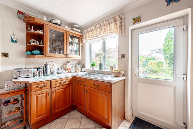 15 Gloucester Avenue, Great Yarmouth photo 4