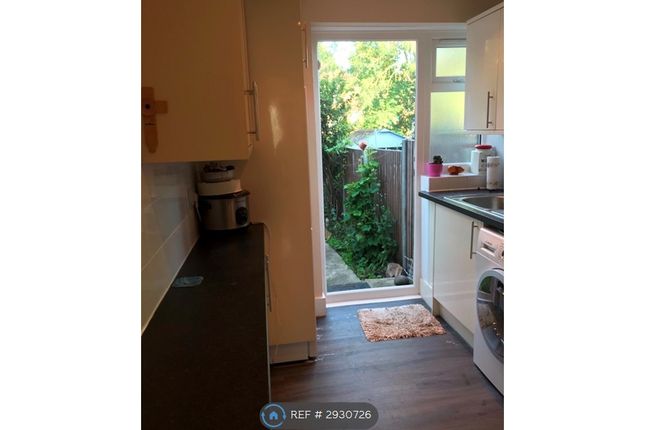 Chigwell Road, Woodford Green photo 5