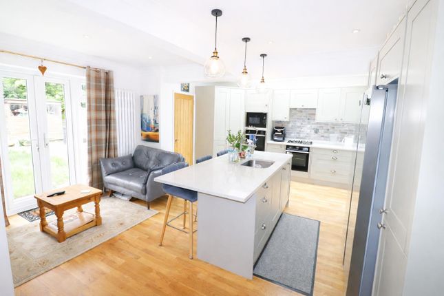 152, Avalon Road, Orpington photo 2