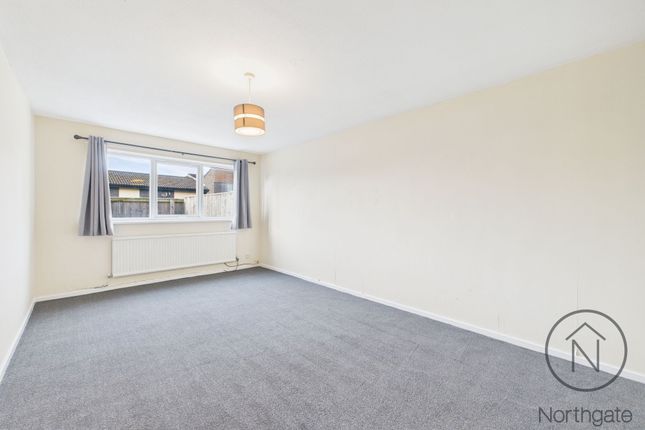 285 Hedley Close, Newton Aycliffe photo 2