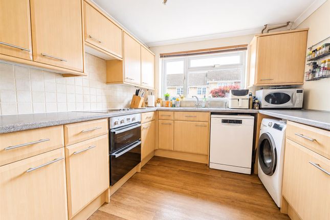 4, Senlac Green, Uckfield photo 4